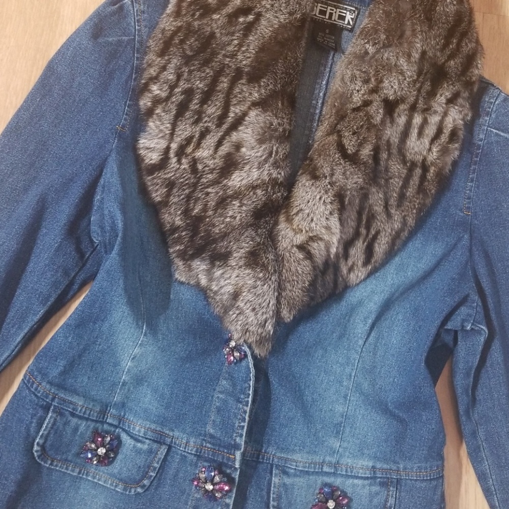 Jean jacket - Picture 2 of 3
